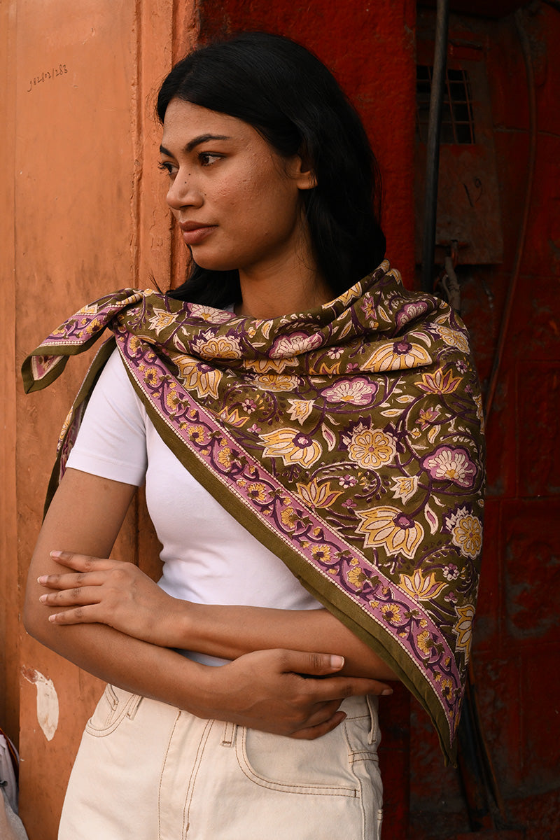 Grand foulard N°114 Kaki — Byzantine
