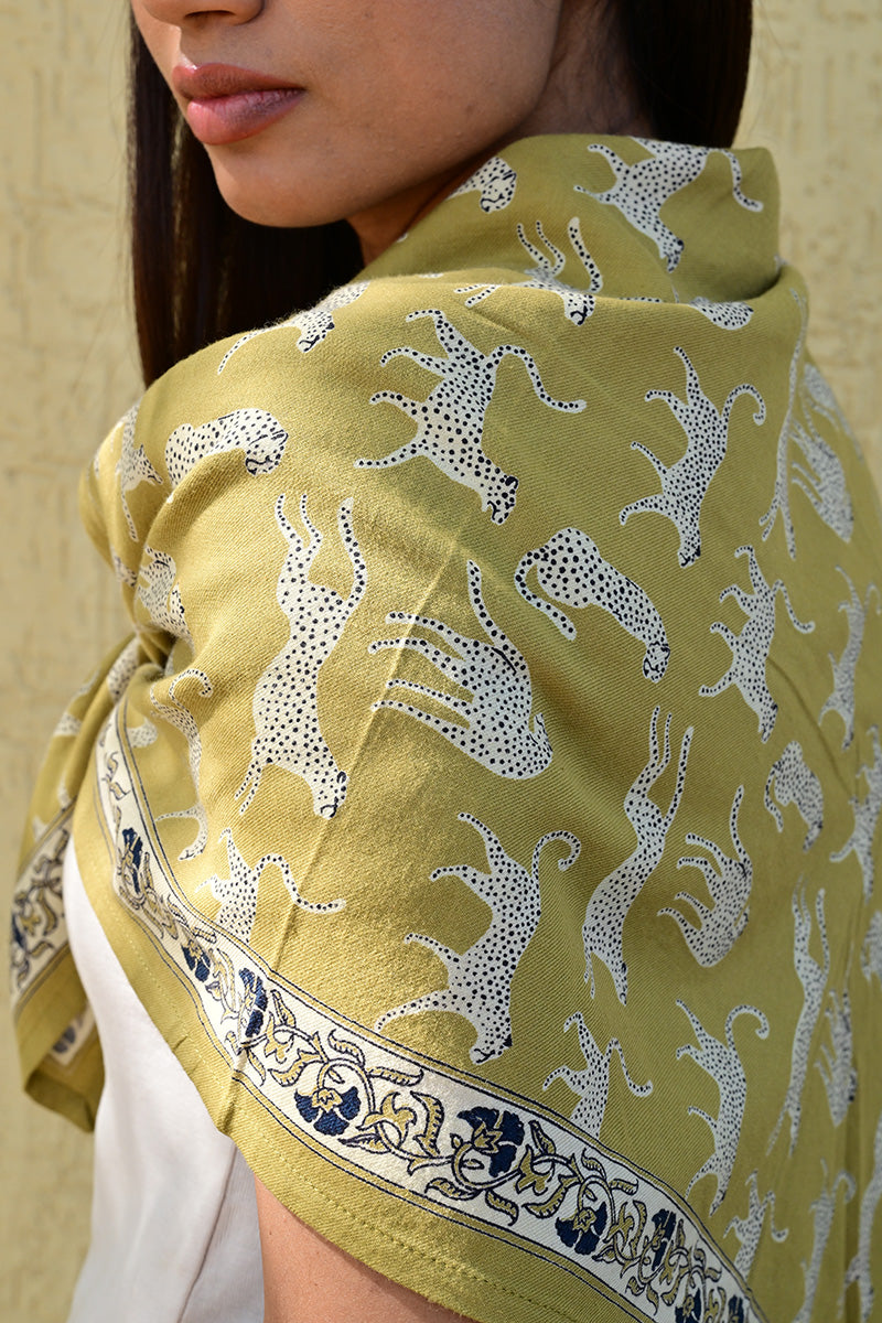 Grand foulard FAUVE Noix — Byzantine