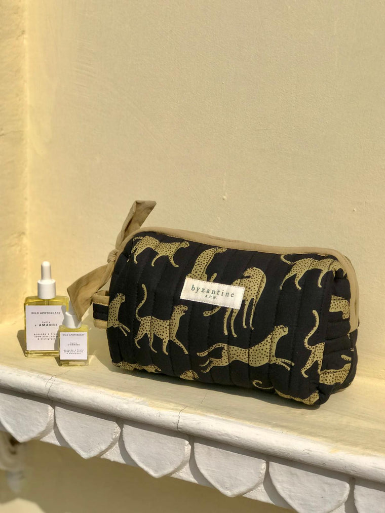 Petite trousse de toilette - Fauve Nuit — Byzantine