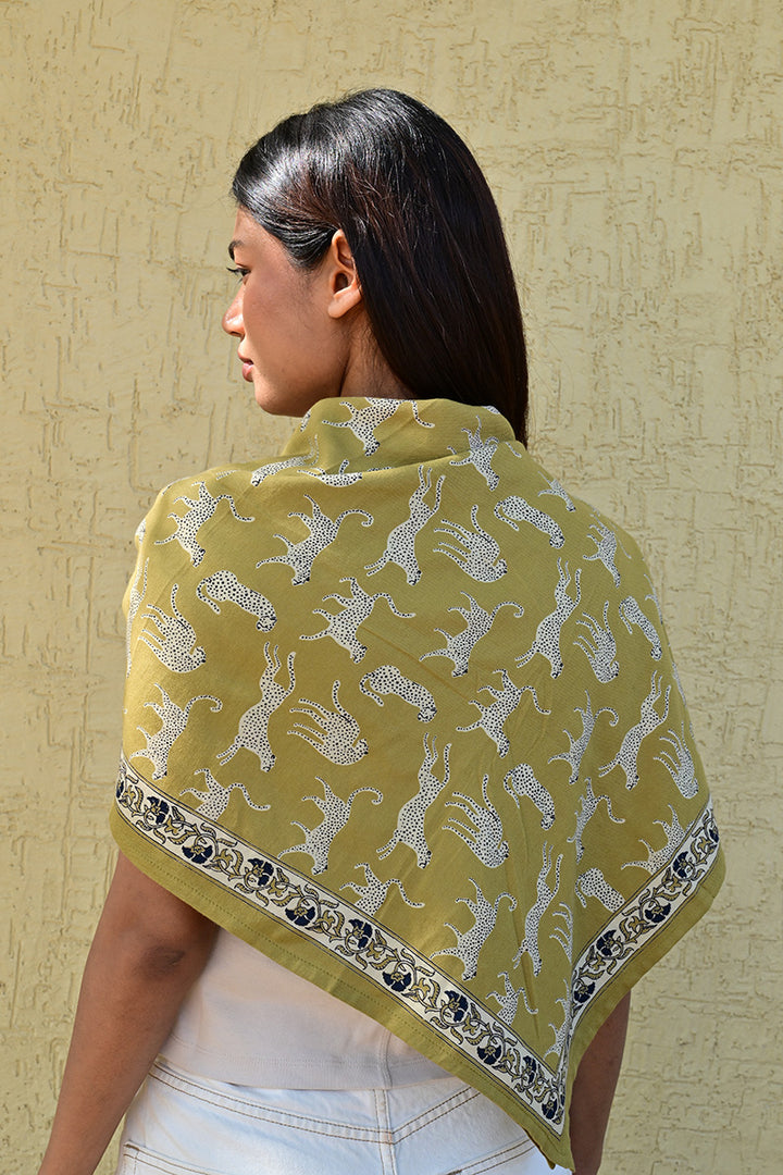 Grand foulard FAUVE Noix — vue 3
