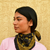 Petit foulard FAUVE Nuit — vue 2